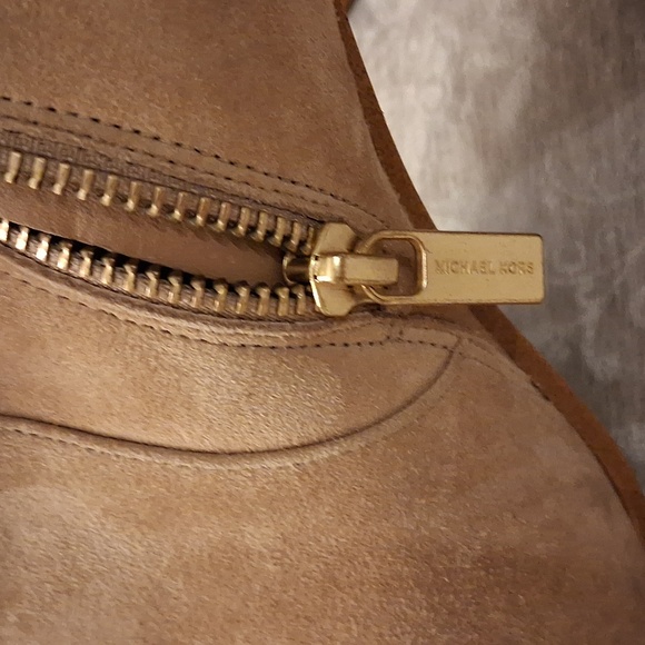 Michael Kors Dolores Suede Chain Block Heel Booties Beige Women 9.5 - Picture 4 of 8